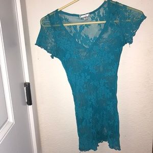 Cache vibrant blue netted top